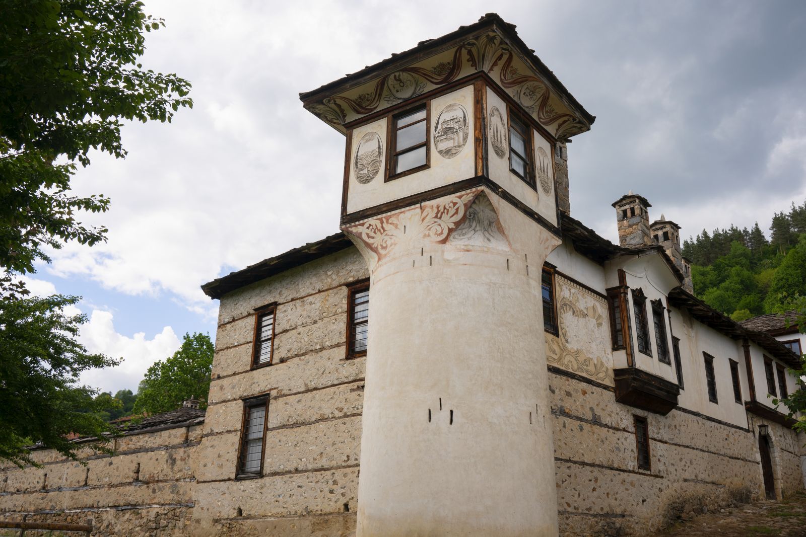 Агушевите конаци отвън
